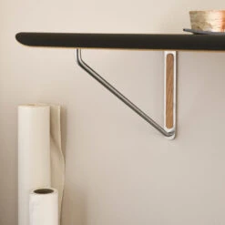 AB019 Wall Desk 22 AB019 Wall Desk -Danish Design Store 0000 AB019 laminate detail 4501b372 56b0 4c4d 8032 2b9d94922942