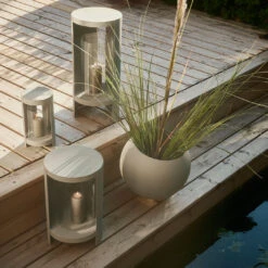 AYTM Globe Flowerpot (Order Quantity: 2) -Danish Design Store 0001 A 07 349 redigeret 300DPI