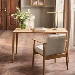 Graceful Desk 38 Graceful Desk -Danish Design Store 0004 Graceful Visti Case Refelction Una Rheolog Hour