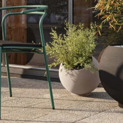 AYTM Globe Flowerpot (Order Quantity: 2) -Danish Design Store 0004 Scandinavien Restaurant Outdoor seating 03