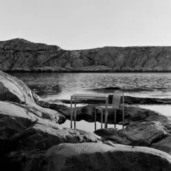 Ferm LIVING Dapple Chair -Danish Design Store 0014 FermLiving SS25 DappleChair TeaGreen 1104270683 DappleTable 80x80 1104270689 1