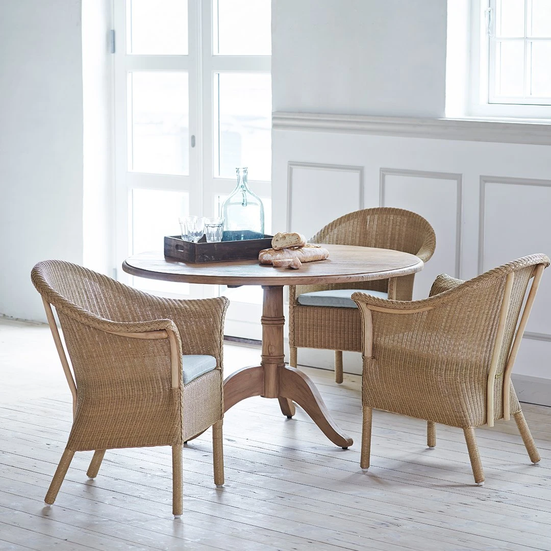 Classic Chair 7 Classic Chair - Image 5