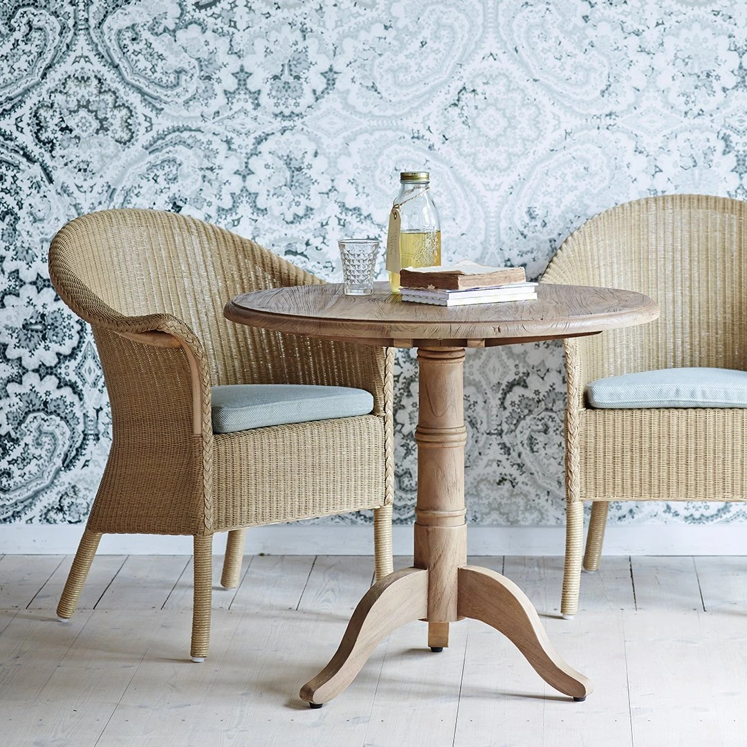 Classic Chair 4 Classic Chair - Image 2