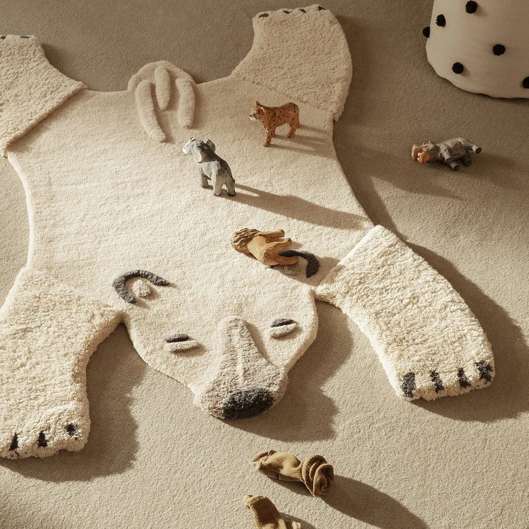 Ferm LIVING Animal Tufted Rug - Polar Bear 5 Ferm LIVING Animal Tufted Rug - Polar Bear - Image 3