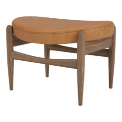 Elizabeth Ottoman -Danish Design Store 1211006 000100ZZ Elizabeth Ottoman Walnut Dunes 21000 Angle PS. dc7acff0 065b 4251 88b1 347f4860338f