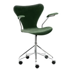 Fritz Hansen Series 7 Swivel Armchair 3217 - Fully Upholstered, Velvet 17 Fritz Hansen Series 7 Swivel Armchair 3217 - Fully Upholstered, Velvet -Danish Design Store 15094 Series 7 Velvet Forest green