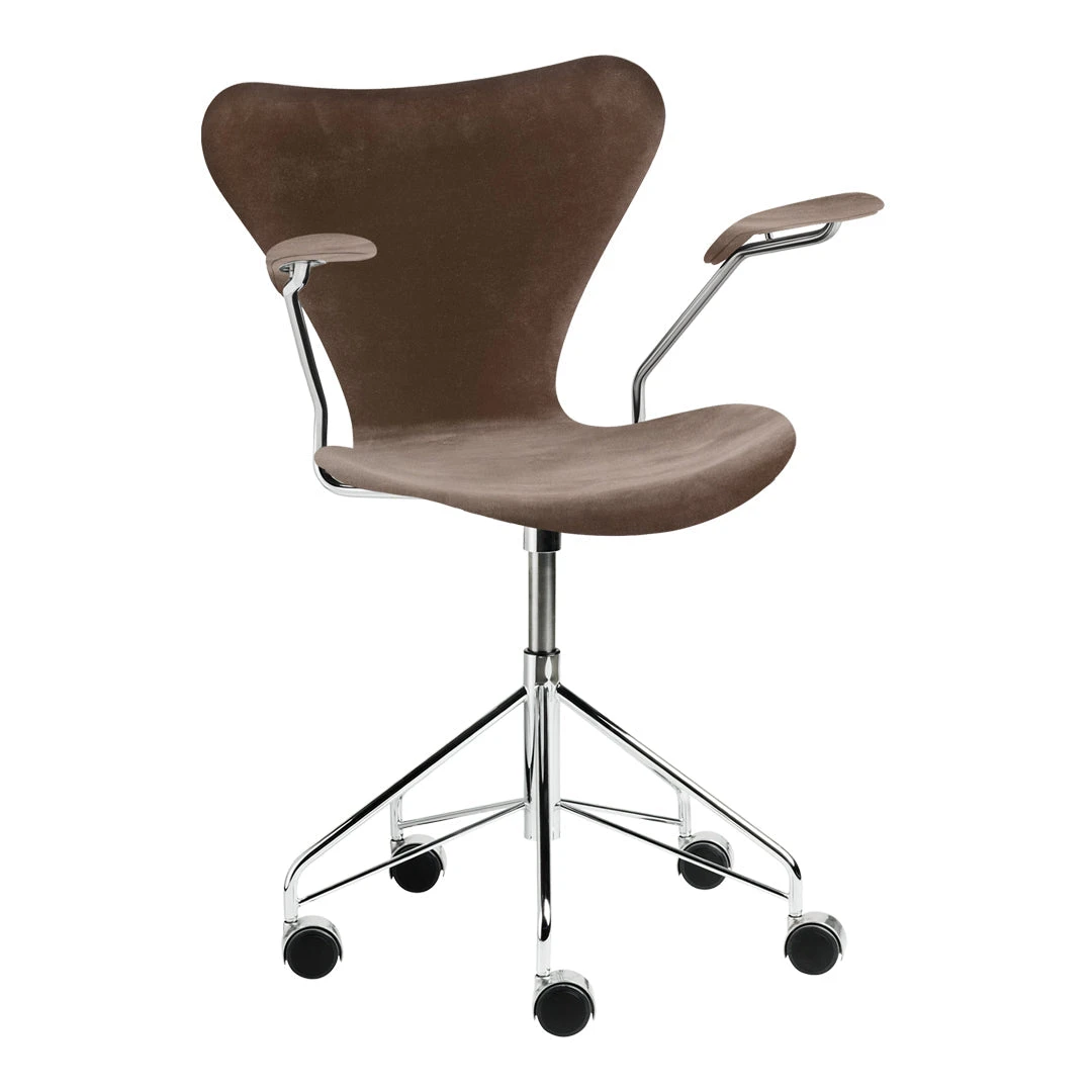 Fritz Hansen Series 7 Swivel Armchair 3217 - Fully Upholstered, Velvet 4 Fritz Hansen Series 7 Swivel Armchair 3217 - Fully Upholstered, Velvet - Image 2