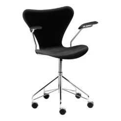 Fritz Hansen Series 7 Swivel Armchair 3217 - Fully Upholstered, Velvet 18 Fritz Hansen Series 7 Swivel Armchair 3217 - Fully Upholstered, Velvet -Danish Design Store 15099 Series 7 Velvet Night black