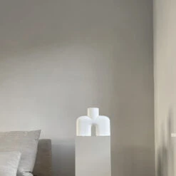 101 COPENHAGEN Cobra Uno Vase 27 101 COPENHAGEN Cobra Uno Vase -Danish Design Store 201012 Cobra Uno Medio Bubble White Close Up