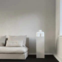 101 COPENHAGEN Cobra Uno Vase 28 101 COPENHAGEN Cobra Uno Vase -Danish Design Store 201012 Cobra Uno Medio Bubble White Mood