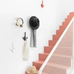 Arrow Hanger 21 Arrow Hanger -Danish Design Store 2016 06 01 3468 71fed8c6 c40d 4c43 9ef1 850ebde75815