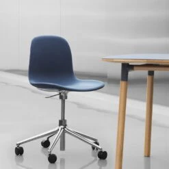 Normann Copenhagen Form Chair - 5W Swivel Base W/ Gaslift - Upholstered 39 Normann Copenhagen Form Chair - 5W Swivel Base W/ Gaslift - Upholstered -Danish Design Store 2016.10. Orgatec Catalogue 27