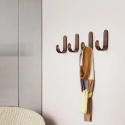 Normann Copenhagen Curve Hook 39 Normann Copenhagen Curve Hook -Danish Design Store 2020 Normann Copenhagen Curve Hook Walnut 72cb591c 4d6a 475c 98e7 265770022293