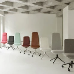 Normann Copenhagen Off Armchair High Back - 5-Star Swivel Base 7 Normann Copenhagen Off Armchair High Back - 5-Star Swivel Base -Danish Design Store 2022 Off Chair Group 01 d67c3f86 5319 45c4 9b84 db33ec81a456