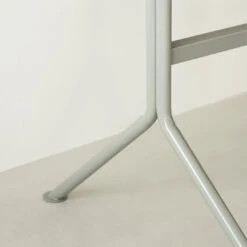 Normann Copenhagen Kip Desk 35 Normann Copenhagen Kip Desk -Danish Design Store 2023 Kip Desk Grey Steel Detail