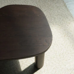 Normann Copenhagen Sculp Coffee Table -Danish Design Store 2023 Sculp Brown Stained Ash Detail 03