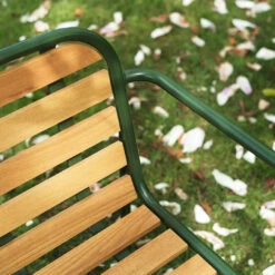 Normann Copenhagen Vig Outdoor Dining Chair W/ Armrest -Danish Design Store 2023 Vig Armchair Wood Dark Green Detail 02