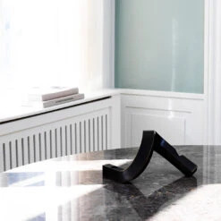 Normann Copenhagen Crooked Candlestick Two (Order Quantity: 2) 41 Normann Copenhagen Crooked Candlestick Two (Order Quantity: 2) -Danish Design Store 2024 Crooked Candlestick Two Bronze 06