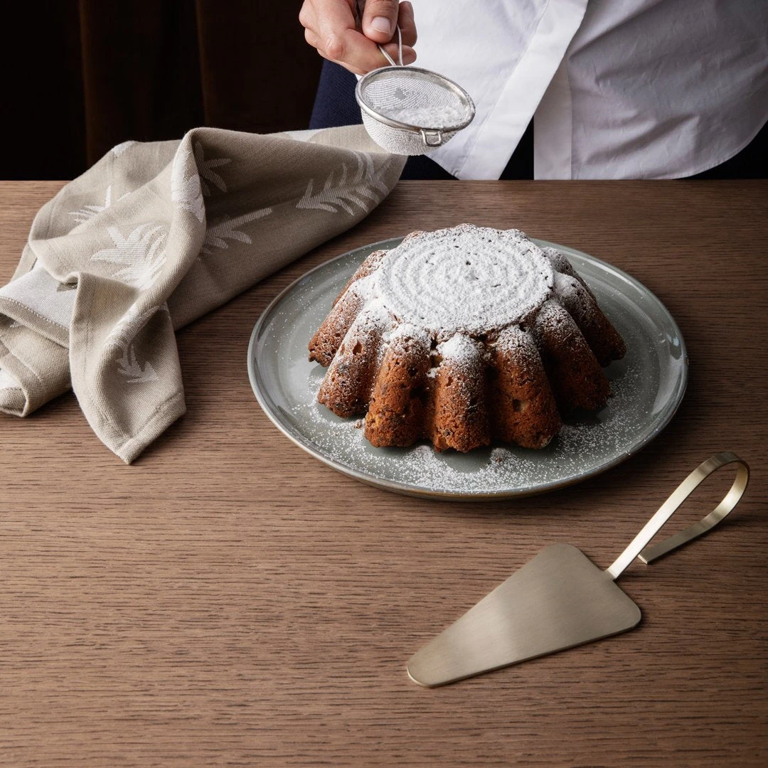 Ferm LIVING Fein Cake Server 4 Ferm LIVING Fein Cake Server - Image 2