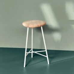 Warm Nordic Pebble Bar / Counter Stool -Danish Design Store 2505006 warmnordic furniture pebble steel white seat ash h61 vgreen 696x696 5dd44bf9 c805 434b 9350 541323db3e1e