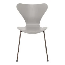 Fritz Hansen Series 7 Chair 3107 - Color -Danish Design Store 3107 Series 7 Nine Grey Coloured Ash Brown Bronze Base