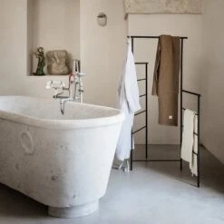 Ferm LIVING Dora Clothes Stand -Danish Design Store 3374 2 1598493922 750x 2baf55e1 6574 4883 b61f 2d678dec492c