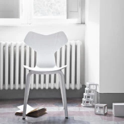 Fritz Hansen Grand Prix Chair 4130 31 Fritz Hansen Grand Prix Chair 4130 -Danish Design Store 3420 GrandPrix