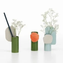 Vitra Vases Decoupage -Danish Design Store 3606908 VasesDecoupageGroup FS v fullbleed 1440x 8ab60bd0 fa58 4250 a0dd 37ce89e00cec