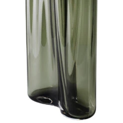 Aer Vase -Danish Design Store 4737949 Aer Vase Large 49 close up 47405cf8 6bf5 4cb6 be04 8026c3f1b0b5