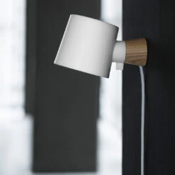 Normann Copenhagen Rise Wall Lamp 36 Normann Copenhagen Rise Wall Lamp -Danish Design Store 502005 Normann Copenhagen Rise Wall Lamp White 03