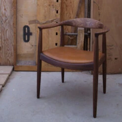 Wegner PP503 Round Chair 39 Wegner PP503 Round Chair -Danish Design Store 503 walnut 1 8431d8cc 1f5c 4a44 91f9 16495c31333f