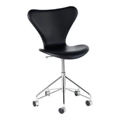 Fritz Hansen Series 7 Swivel Chair 3117 - Fully Upholstered