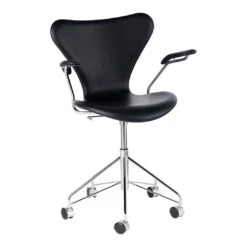 Fritz Hansen Series 7 Swivel Armchair 3217- Fully Upholstered -Danish Design Store 5882 Series 7 Leather black
