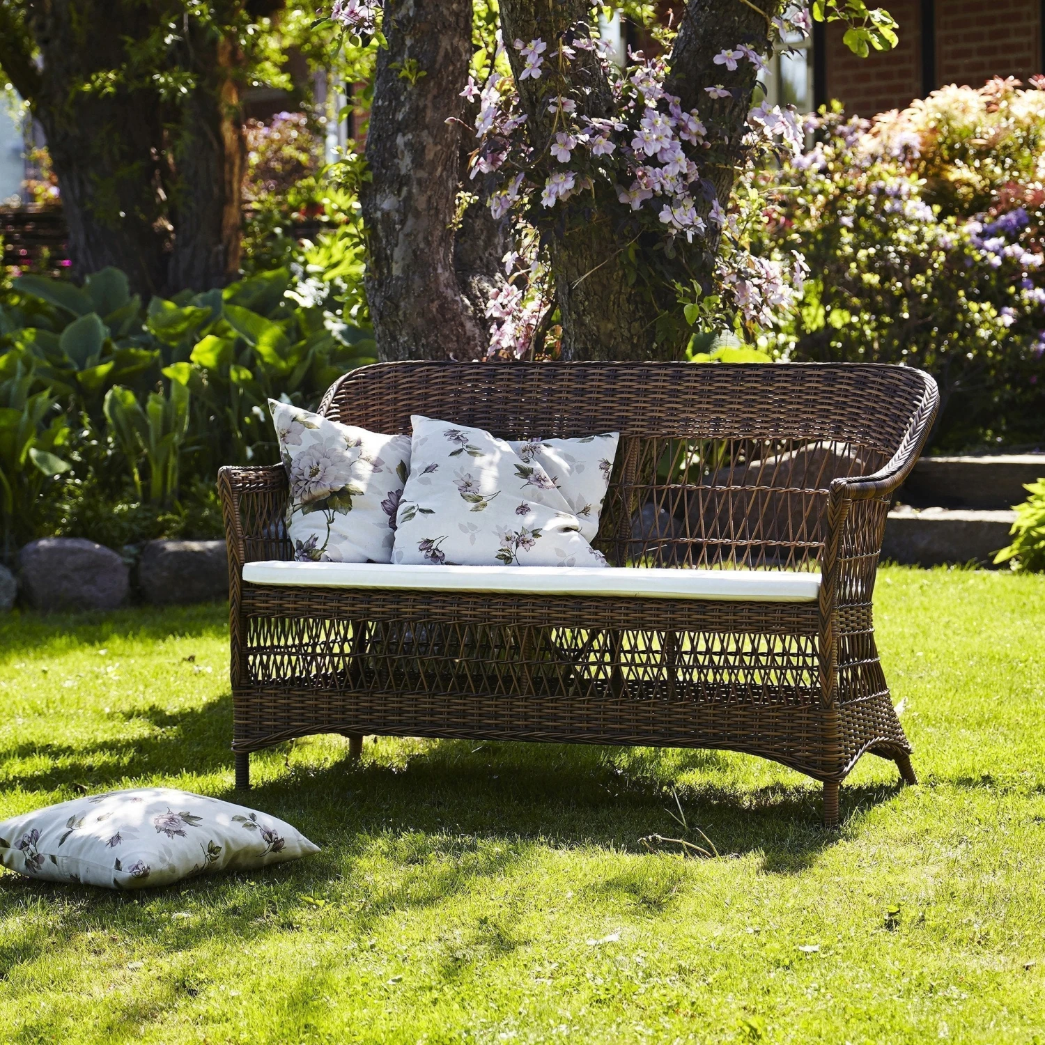 Charlot Outdoor 2-Seater Sofa 7 Charlot Outdoor 2-Seater Sofa - Image 5