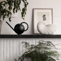 Ferm LIVING Orb Watering Can 30 Ferm LIVING Orb Watering Can -Danish Design Store 9331 kopier