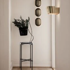 Gubi Tynell 9464 Wall Lamp 6 Gubi Tynell 9464 Wall Lamp -Danish Design Store 9464WallLamp TSConsoleRound MategotFlowerPot 5f52d14a 558b 4cf6 80ff af89f7209899