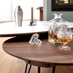 AK1860 Coffee Table -Danish Design Store AK1861 1810 Val detail1 d446cf77 0ecb 4999 969f e050023badb2