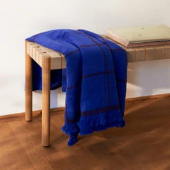 Untitled Throw AP10 -Danish Design Store ATD Retail 2021 Betty TK4 Untitled AP10 62d3e2cb 5ea2 4e21 9d46 511d766857e2