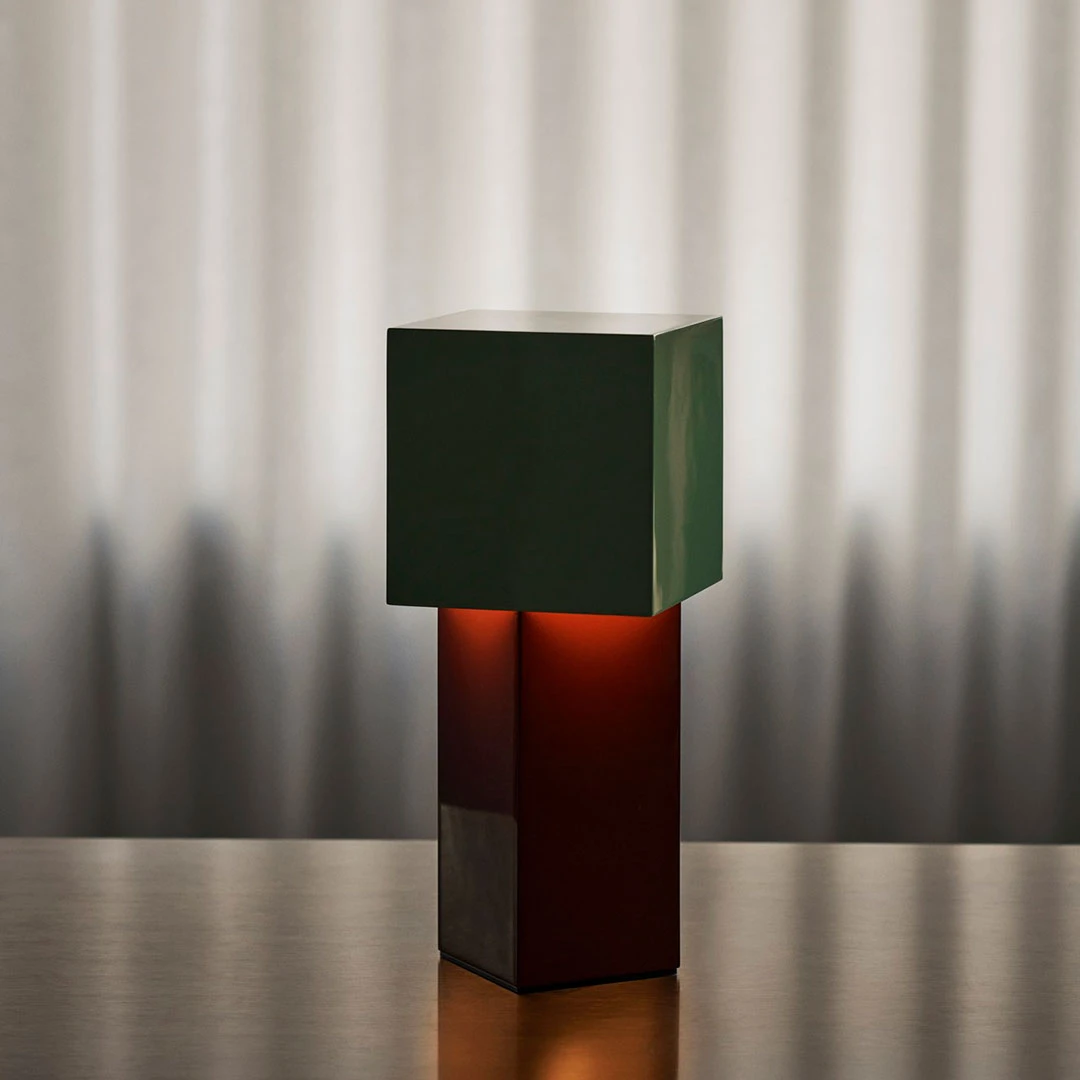 Pivot ATD7 Portable Table Lamp 12 Pivot ATD7 Portable Table Lamp - Image 10