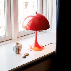 Louis Poulsen Panthella 250 Table Lamp -Danish Design Store AW22 Panthella Mini Coral 09511