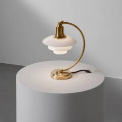 Louis Poulsen PH 2/2 Luna Table Lamp -Danish Design Store AW23 PH 2 2 Luna Podium Studio 60491 1b4c2377 3c35 4ce6 bd80 dec033640861
