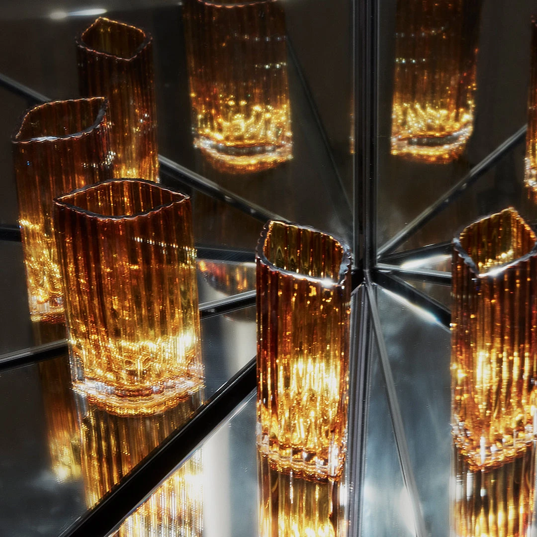 AYTM Folium Vase - Small (Order Quantity: 4) 18 AYTM Folium Vase - Small (Order Quantity: 4) - Image 16