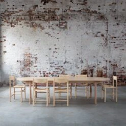 Linea Akademia Dining Chair 32 Linea Akademia Dining Chair -Danish Design Store Akademia chair ash Basic table ash oval 300x110 in space1