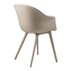 Gubi Bat Dining Chair - Front Upholstered - Plastic Base -Danish Design Store Bat DiningChair Plastic FrontUpholstered NewBeige NewBeige Kvadrat TwillWeave 230 B3Q