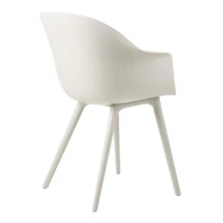 Gubi Bat Dining Chair - Plastic Base - Outdoor -Danish Design Store Bat Outdoor DiningChair Plastic Unupholstered AlabasterWhite AlabasterWhite ItemNr