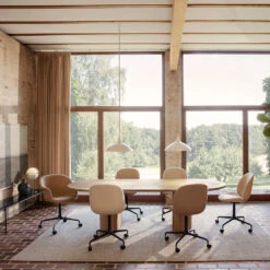 Gubi Bat Meeting Chair - 4-Star Base - Fully Upholstered 15 Gubi Bat Meeting Chair - 4-Star Base - Fully Upholstered -Danish Design Store Beetle CreamypearlRug Multilite 1