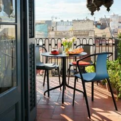 Vitra Belleville Bistro Table - Round - Outdoor -Danish Design Store Belleville Chair Belleville Table Seat Dots 1736431 master low resolution