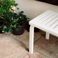 Artek Bench 153B 14 Artek Bench 153B -Danish Design Store Bench 153 white lacquer 4 cmyk JPG 566e2d39 c018 4349 b7dc 448dd7889bbc