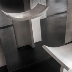 101 COPENHAGEN Brutus Stool 11 101 COPENHAGEN Brutus Stool -Danish Design Store Brutus Stool Bone White Mirror 1