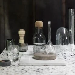 Muuto Groove Marble Trivets -Danish Design Store Corky Grey Groove Plus One med